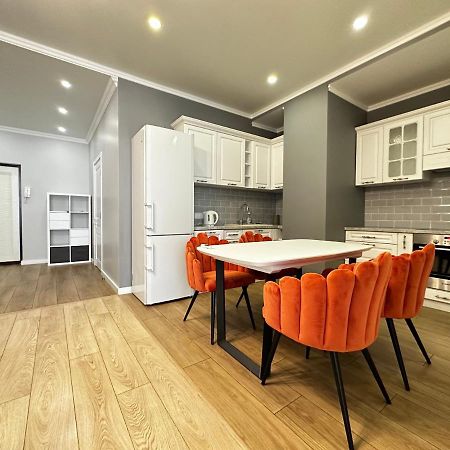 Gagarin Plaza Stylish Apartment Odesa Exterior foto