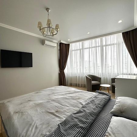 Gagarin Plaza Stylish Apartment Odesa Exterior foto