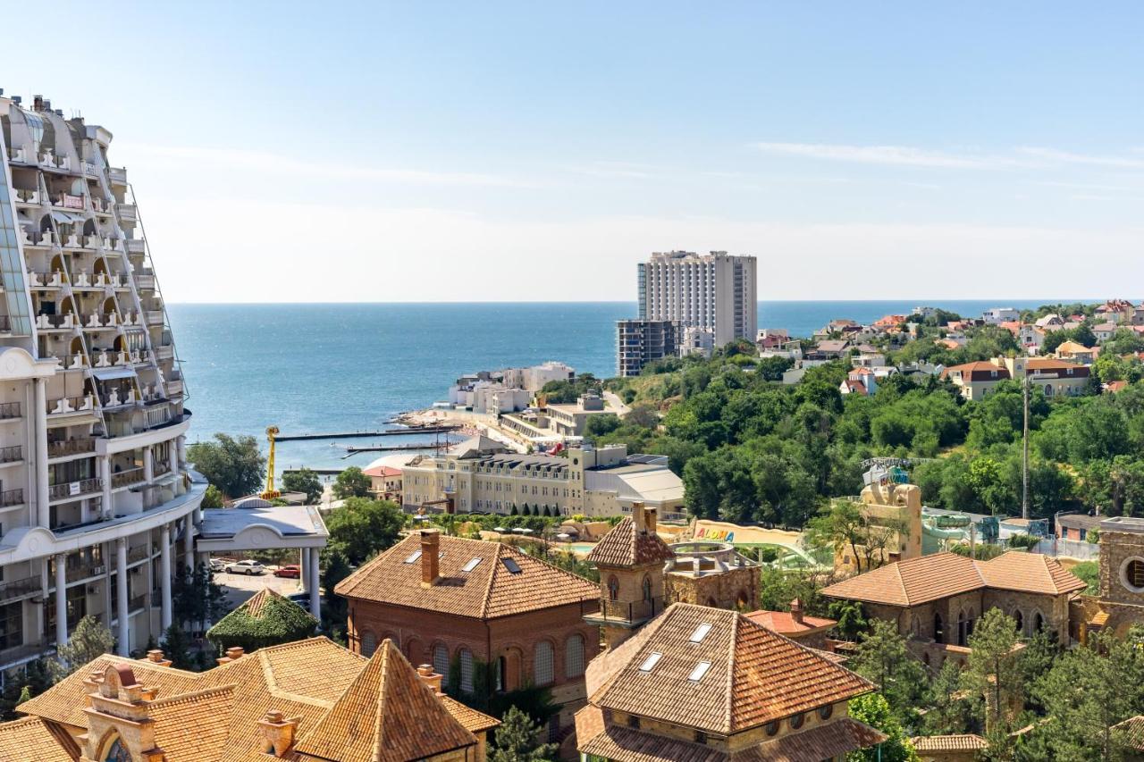 Gagarin Plaza Stylish Apartment Odesa Exterior foto