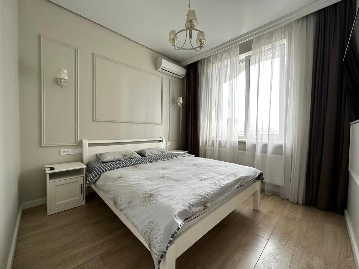 Gagarin Plaza Stylish Apartment Odesa Exterior foto