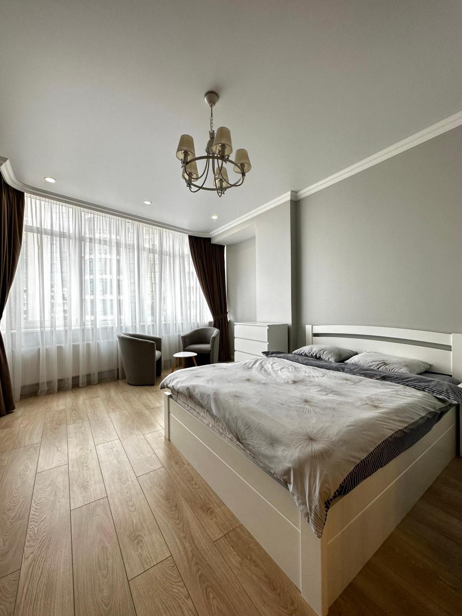 Gagarin Plaza Stylish Apartment Odesa Exterior foto